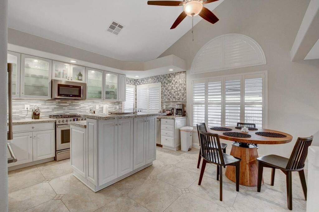 Beautiful 5Br W/King Beds, Pool & Hot Tub, Games Villa Las Vegas Eksteriør billede